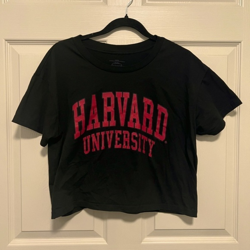 Women’s Cropped Harvard University Tee ❤️